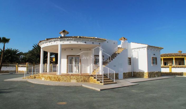 Image No.1-3 Bed Country Property for sale