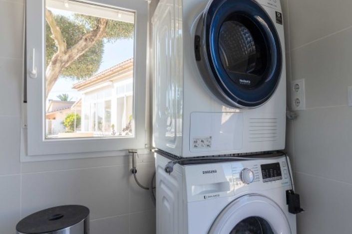 Image No.22-3 Bed Country Property for sale