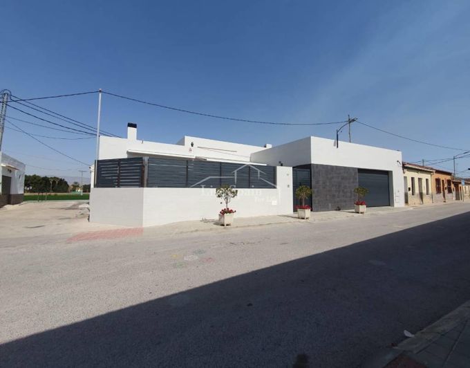 Image No.1-3 Bed Property for sale