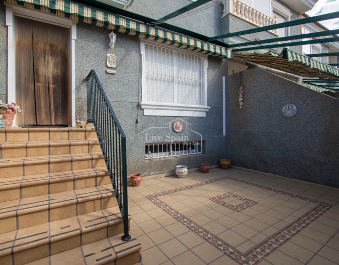 Image No.1-4 Bed Bungalow for sale