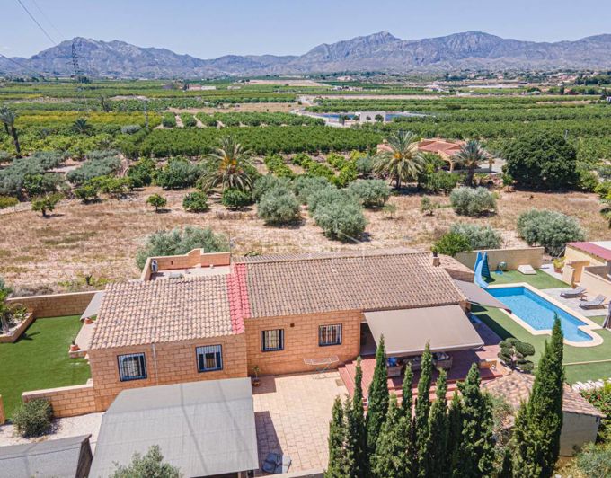 Image No.1-5 Bed Country Property for sale