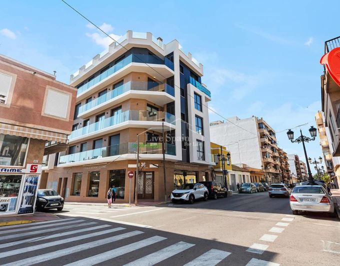 Image No.1-3 Bed Apartment for sale