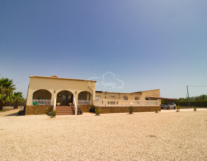 Image No.6-5 Bed Country Property for sale