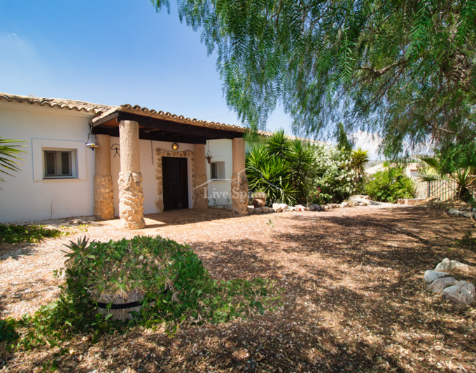 Image No.7-5 Bed Country Property for sale