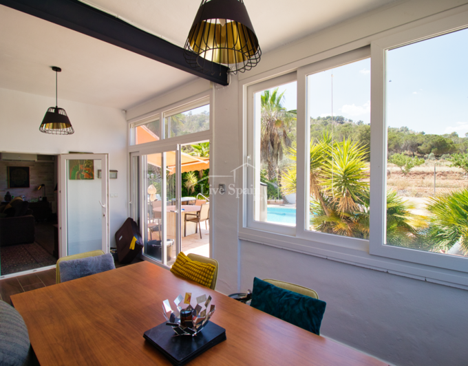 Image No.8-5 Bed Country Property for sale