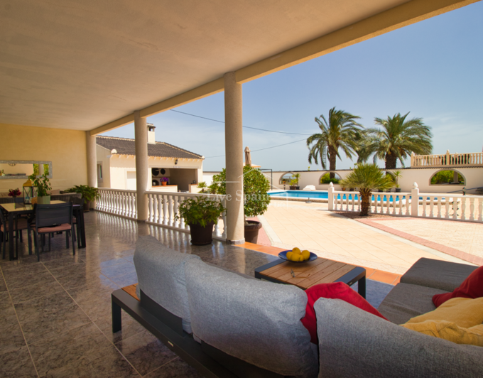 Image No.6-5 Bed Country Property for sale