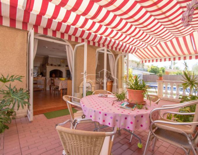 Image No.7-5 Bed Property for sale