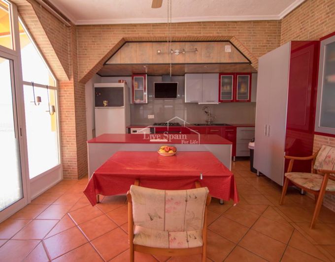 Image No.6-4 Bed Country Property for sale