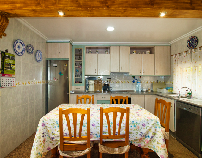 Image No.9-5 Bed Country Property for sale