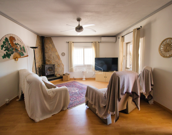 Image No.10-5 Bed Country Property for sale