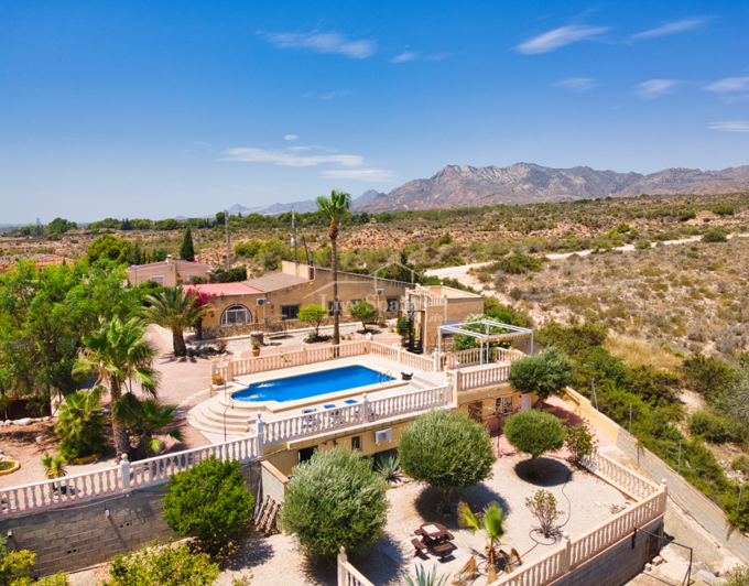 Image No.3-5 Bed Country Property for sale