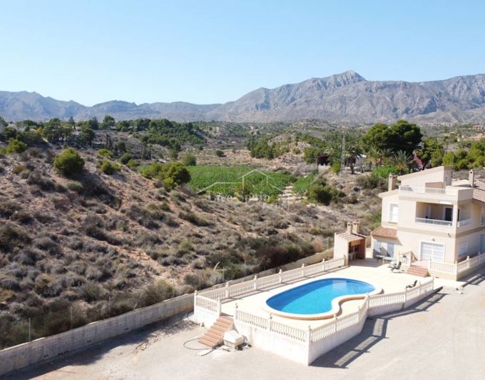 Image No.4-5 Bed Country Property for sale