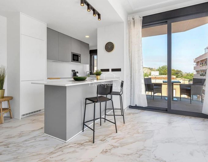 Image No.3-3 Bed Apartment for sale