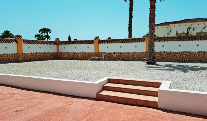 Image No.7-3 Bed Country Property for sale