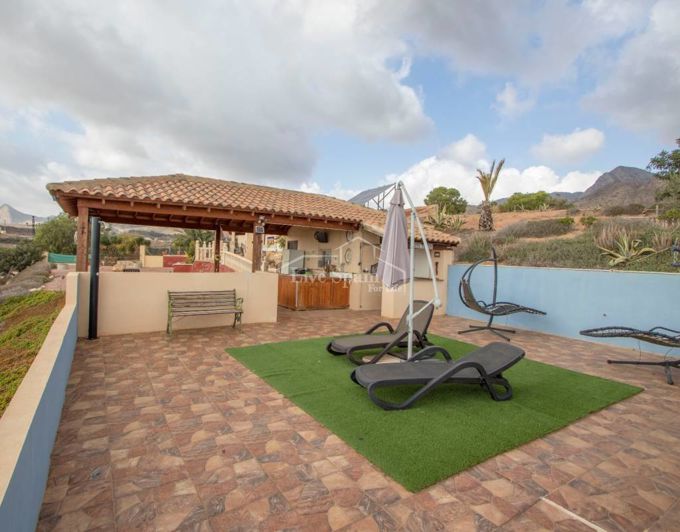 Image No.10-3 Bed Country Property for sale