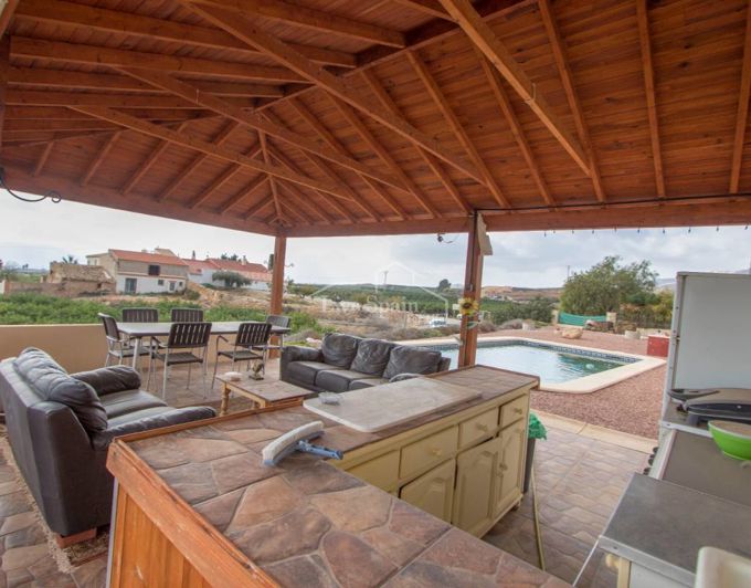 Image No.7-3 Bed Country Property for sale