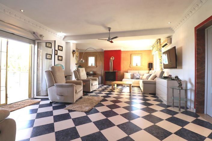 Image No.3-3 Bed Property for sale