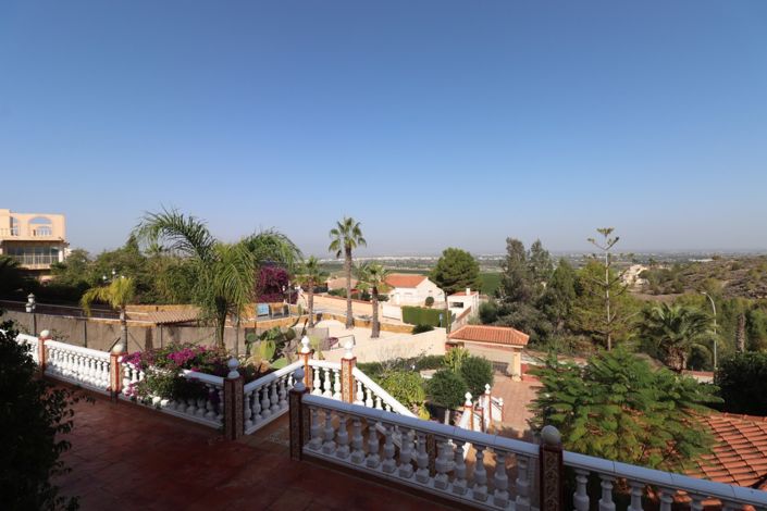 Image No.40-3 Bed Property for sale