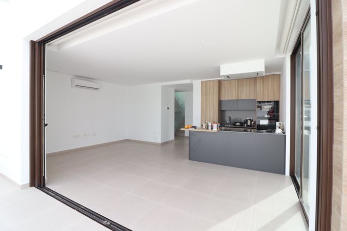 Image No.7-3 Bed Property for sale