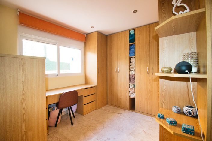 Image No.21-3 Bed Country Property for sale