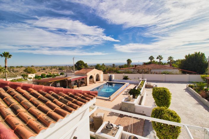 Image No.36-3 Bed Country Property for sale