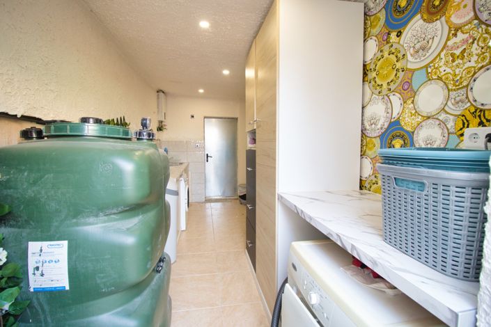 Image No.38-3 Bed Country Property for sale