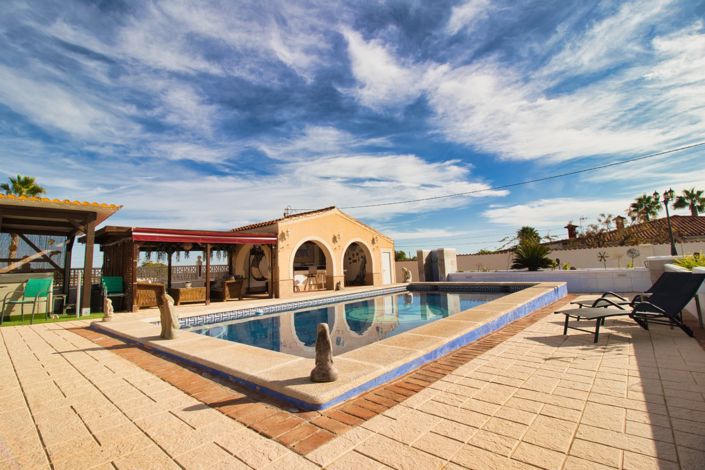 Image No.47-3 Bed Country Property for sale