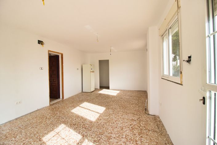 Image No.12-3 Bed Country Property for sale