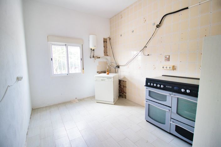 Image No.14-3 Bed Country Property for sale