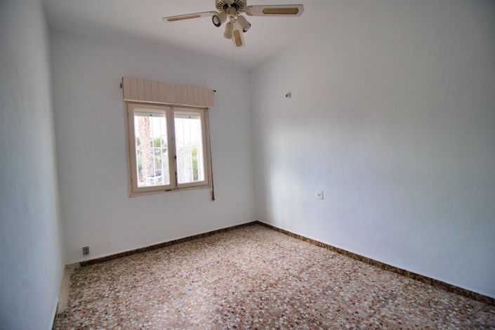 Image No.16-3 Bed Country Property for sale