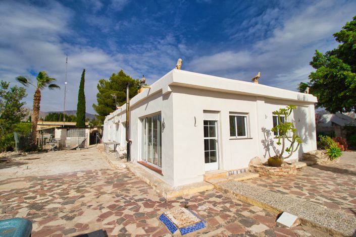 Image No.5-3 Bed Country Property for sale