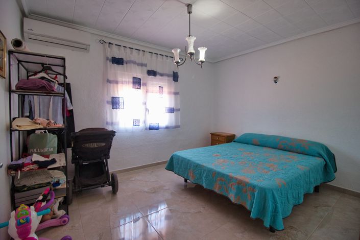 Image No.19-Propriété de pays de 4 chambres à vendre à Alicante City