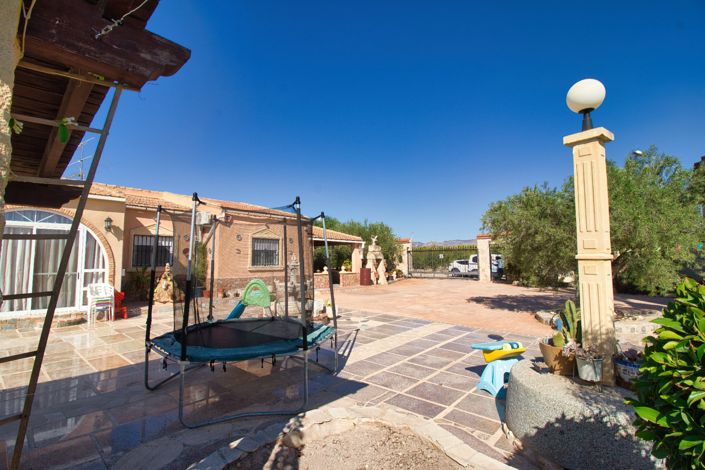 Image No.5-Propriété de pays de 4 chambres à vendre à Alicante City