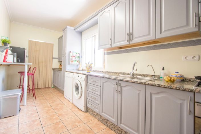 Image No.13-4 Bed Country Property for sale