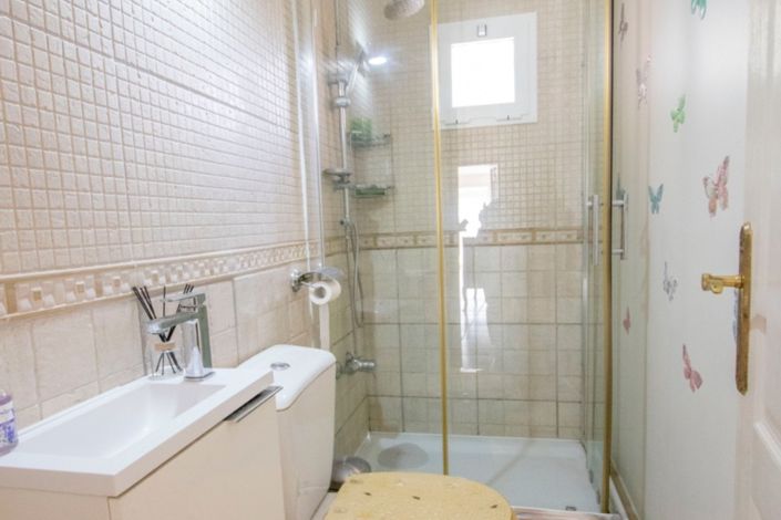 Image No.26-4 Bed Country Property for sale