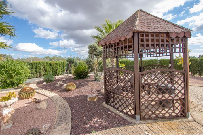 Image No.43-4 Bed Country Property for sale