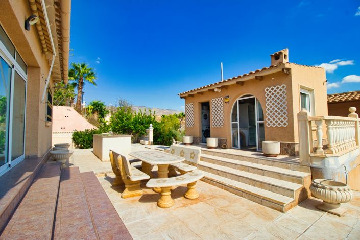 Image No.20-3 Bed Country Property for sale