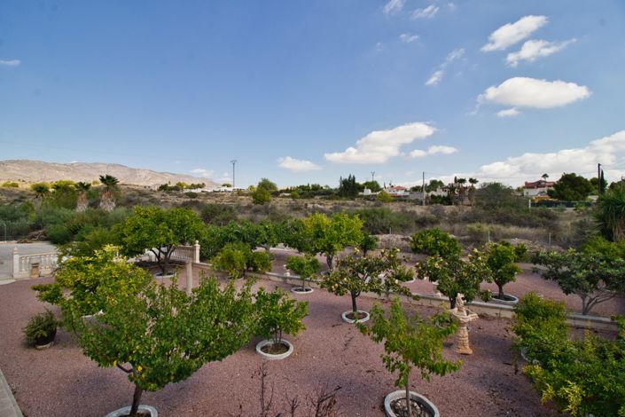 Image No.25-3 Bed Country Property for sale