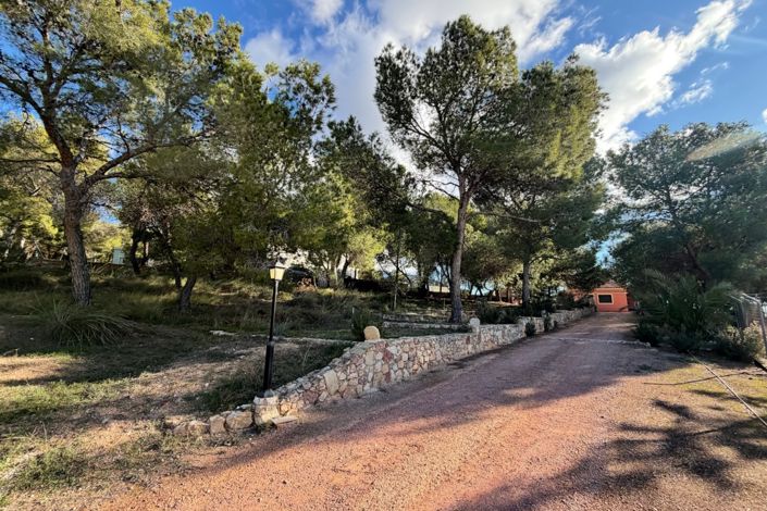 Image No.38-3 Bed Country Property for sale