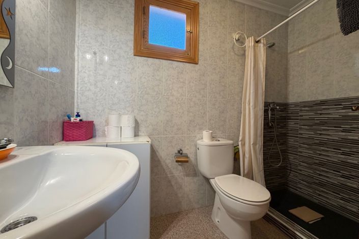 Image No.46-3 Bed Country Property for sale