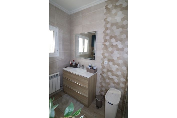 Image No.46-4 Bed Country Property for sale