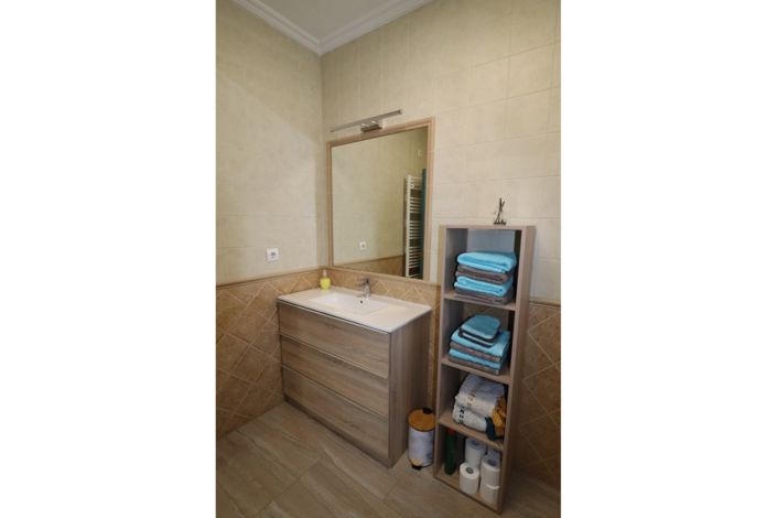 Image No.42-4 Bed Country Property for sale