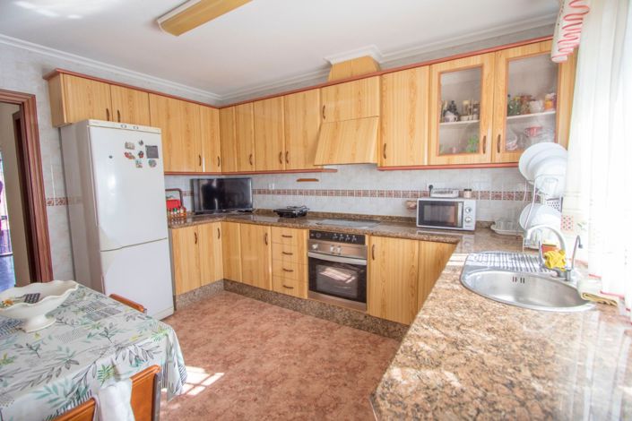 Image No.16-4 Bed Country Property for sale