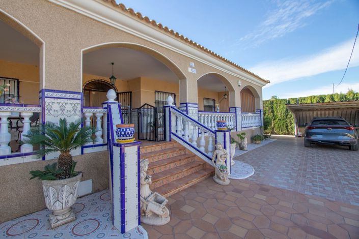 Image No.7-4 Bed Country Property for sale