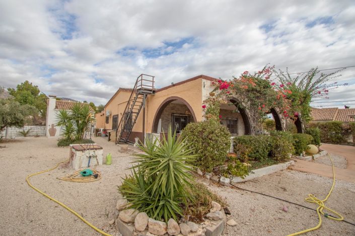 Image No.2-7 Bed Country Property for sale