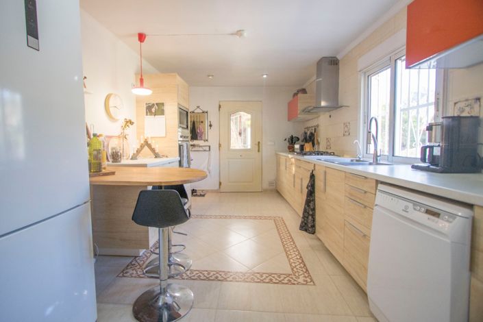 Image No.15-5 Bed Country Property for sale