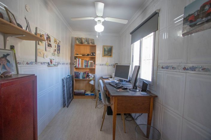 Image No.25-5 Bed Country Property for sale