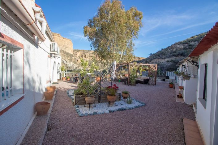 Image No.34-5 Bed Country Property for sale