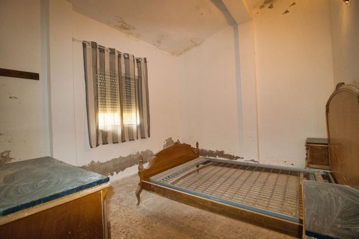 Image No.12-3 Bed Country Property for sale