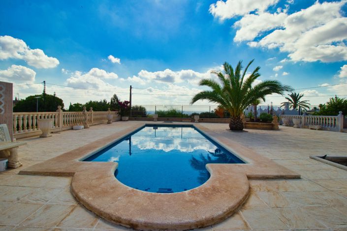 Image No.25-3 Bed Country Property for sale